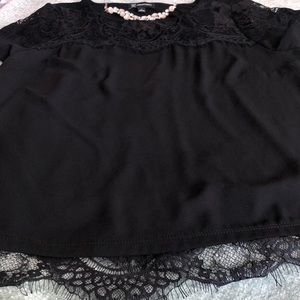 EUC- INC Gorgeous Lace Top